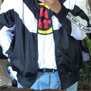 Meet your Posher, Efrain